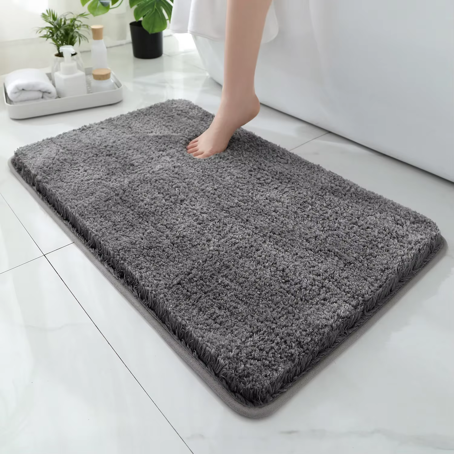 Tapis de sol de salle de bain arrondi et épais