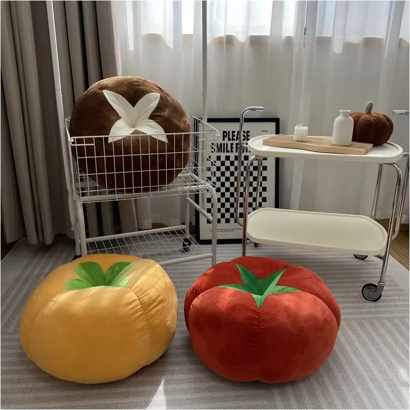 Coussin épais avec oreiller en forme de tomate