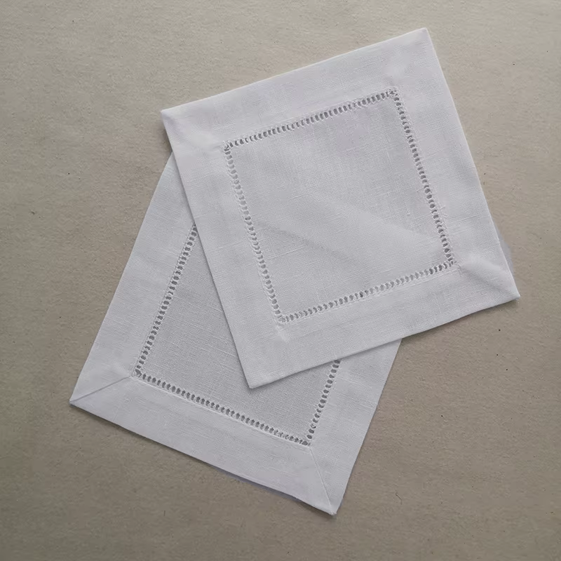 Serviettes de cocktail en lin blanc