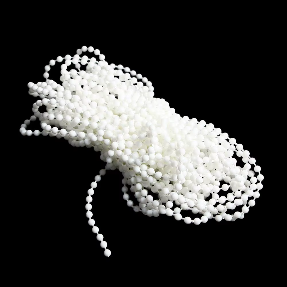 Accessoires pour rideaux romains blancs avec connecteurs