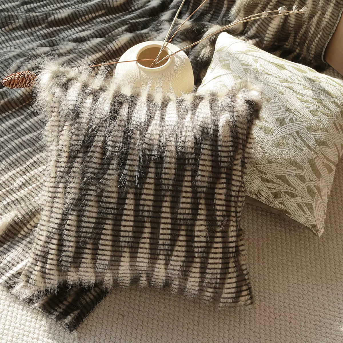 Housse de coussin rétro de luxe en fausse fourrure