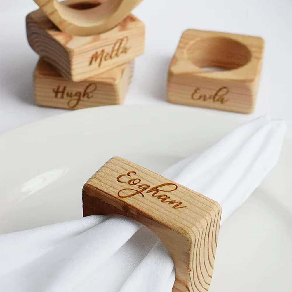 Anneau de serviette en bois personnalisé