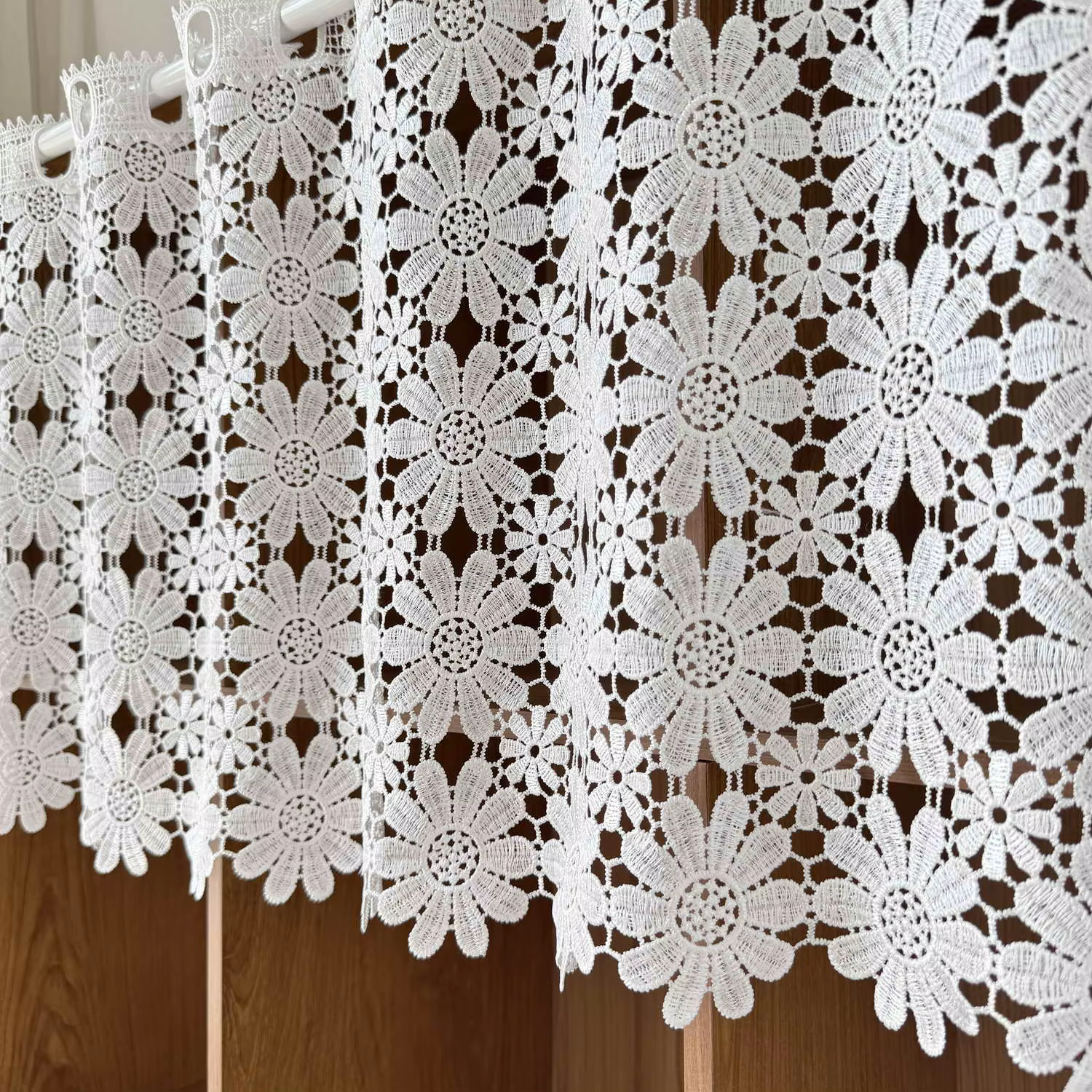 Rideau en dentelle florale romantique blanc