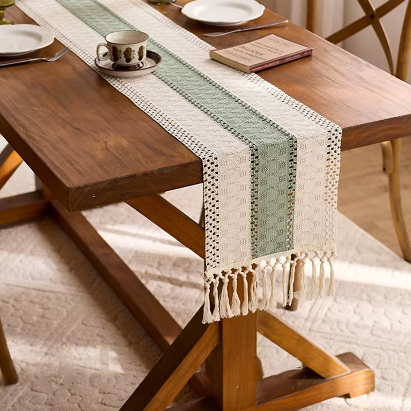 Chemin de table en lin style bohème rustique pour la décoration de la maison