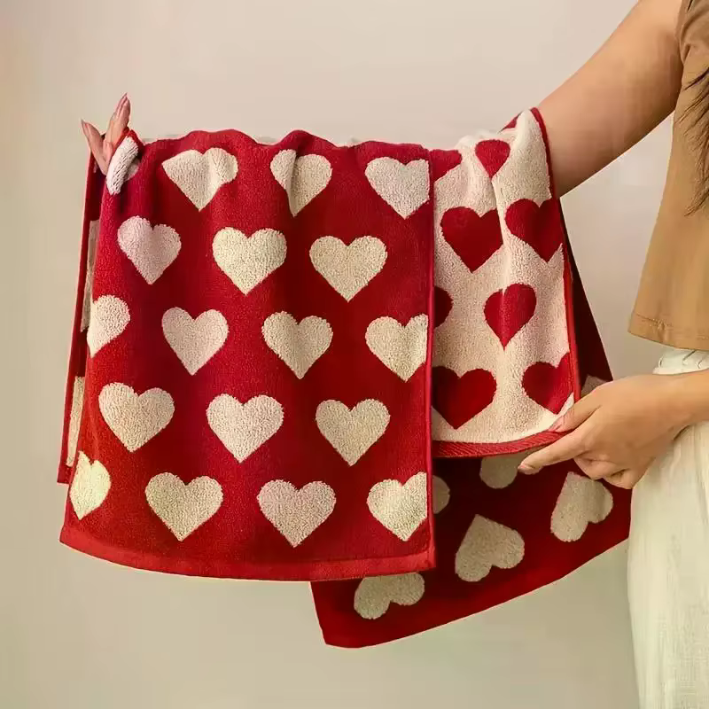 Serviette en coton en forme de cœur