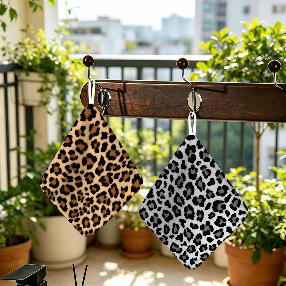 Serviette de cuisine en polyester et coton à imprimé léopard sexy