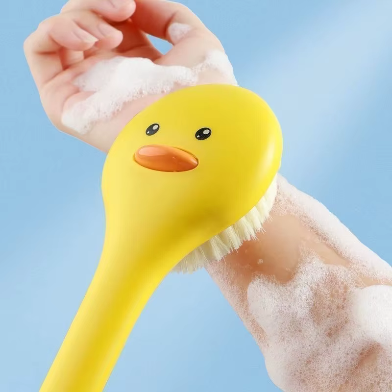 Brosse de bain à long manche en forme de canard mignon