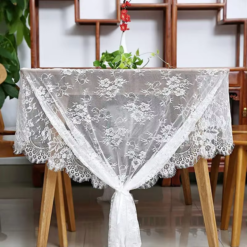 Nappe rustique en dentelle blanche pour mariage