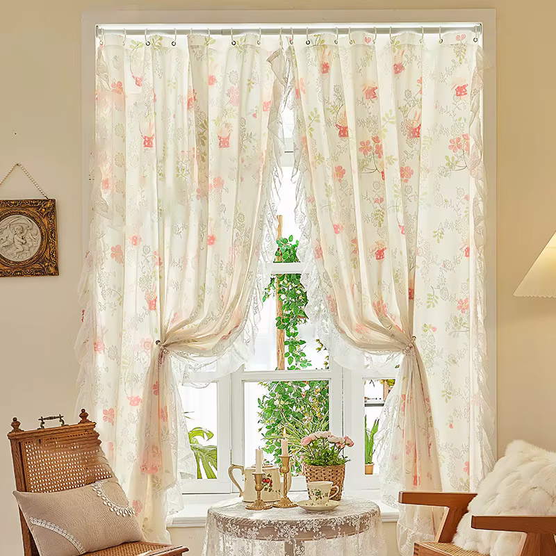 Rideau de fenêtre en dentelle florale