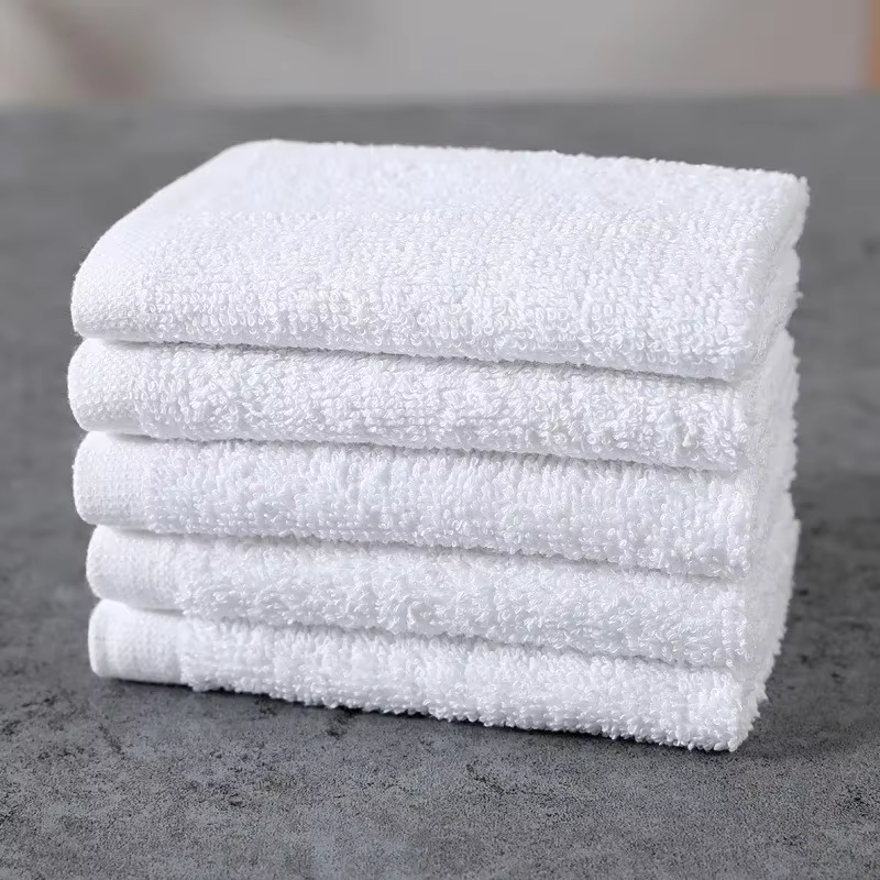 Serviette à main carrée blanche en coton éponge doux