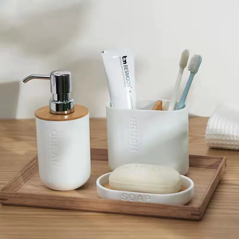 Distributeur de savon en bambou