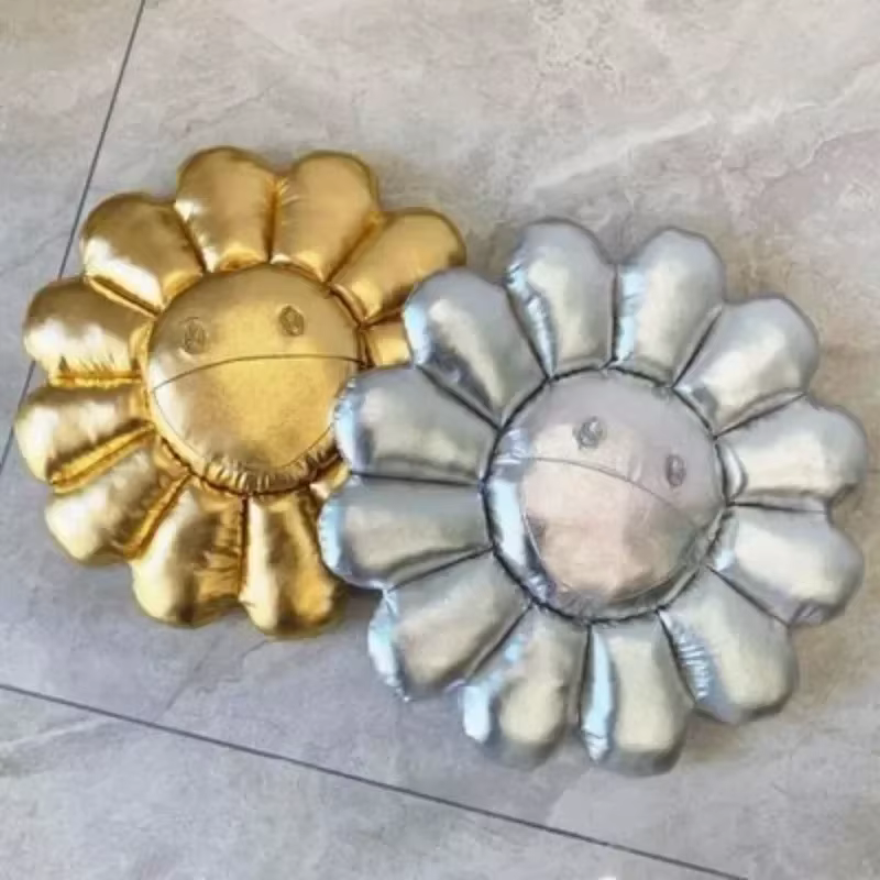Coussin en peluche fleur esthétique