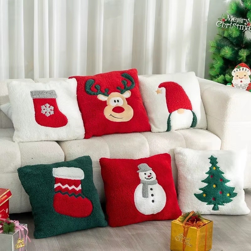 Juste de coussin brodée patchwork de Noël