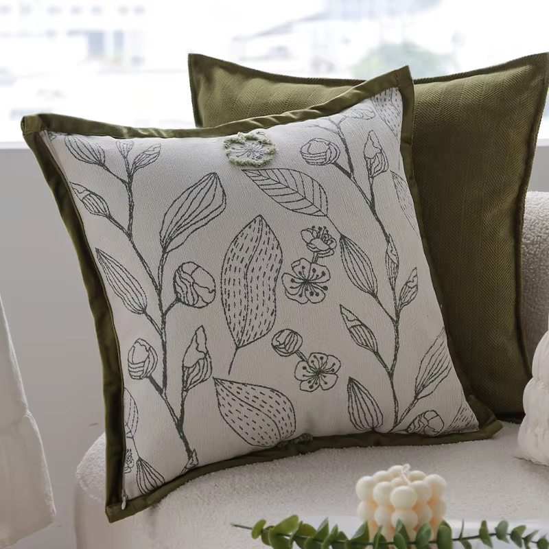 Juste de coussin décorative florale brodée