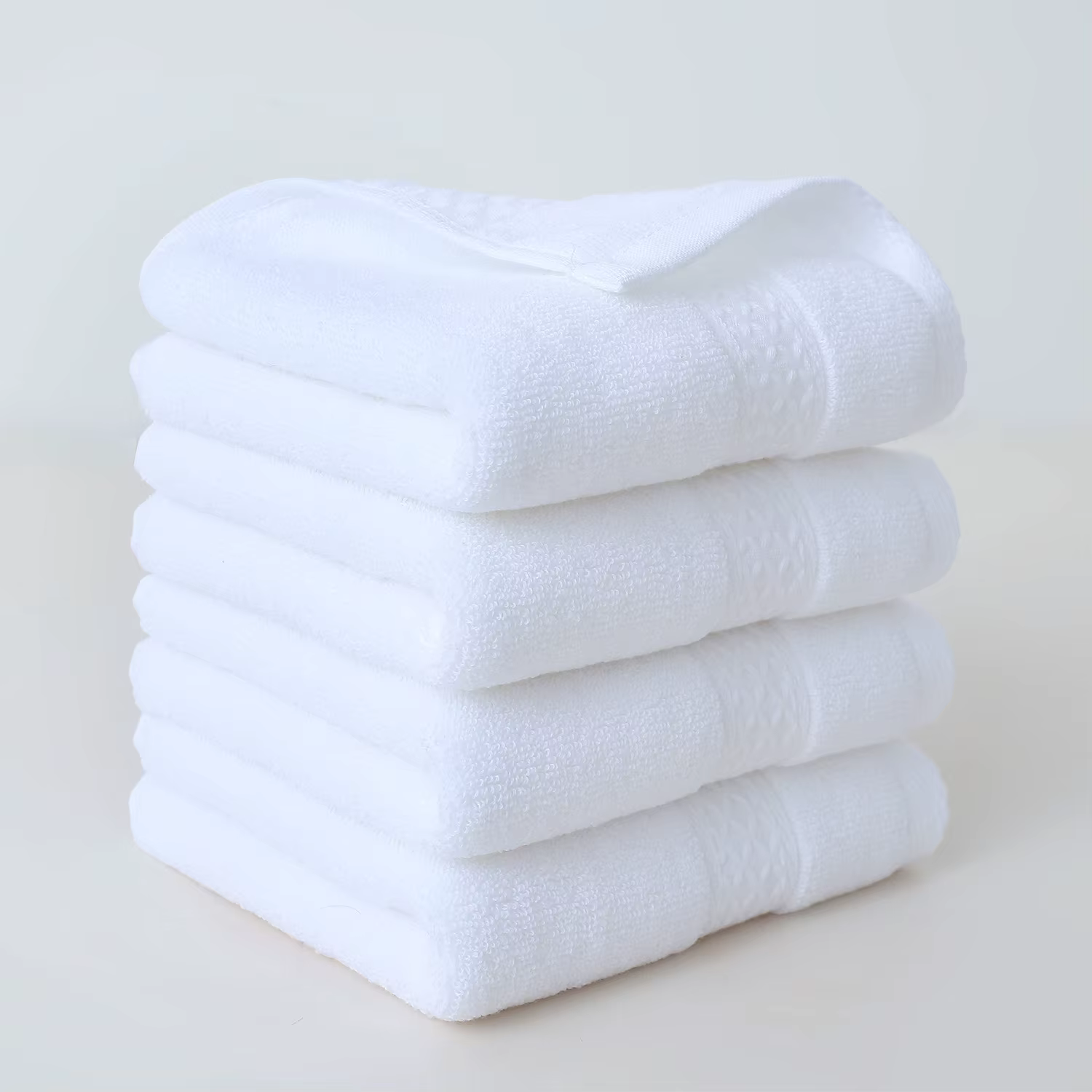 4 serviettes carrées unies